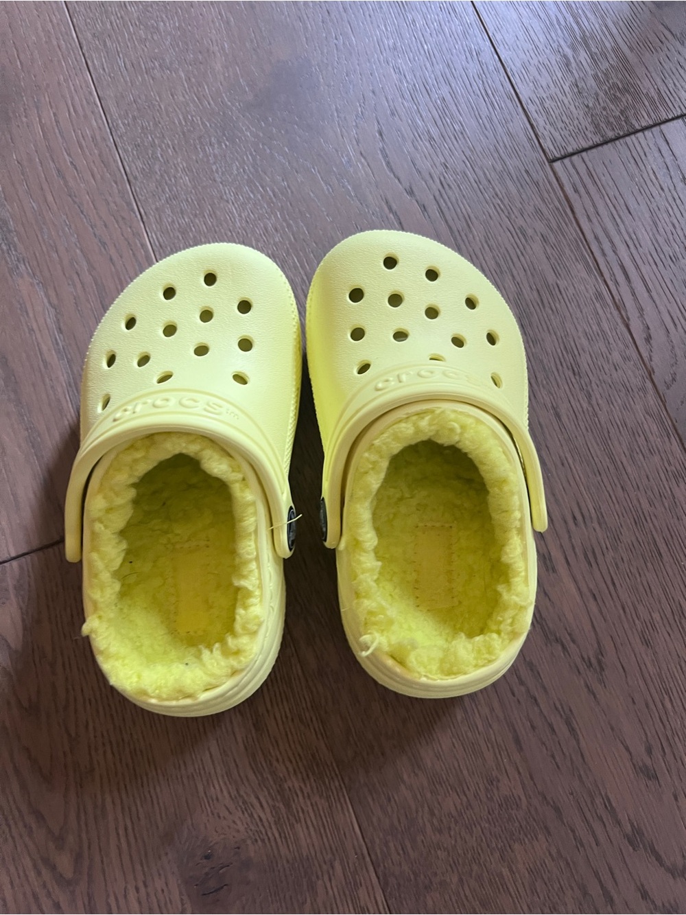 Size 7 child CROCS Kids Yellow Fuzzy Lined Clogs no flaws never worn!
